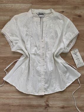 Vintage 80s 90s Cottagecore Milkmaid Coquette White Lace-Trim Button Up Blouse